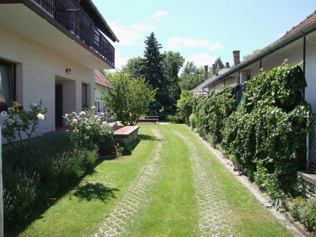Gyongyvirag Vendeghaz Apartment Balatonboglar Luaran gambar