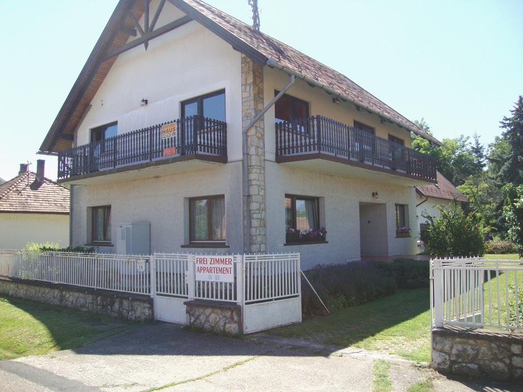 Gyongyvirag Vendeghaz Apartment Balatonboglar Luaran gambar