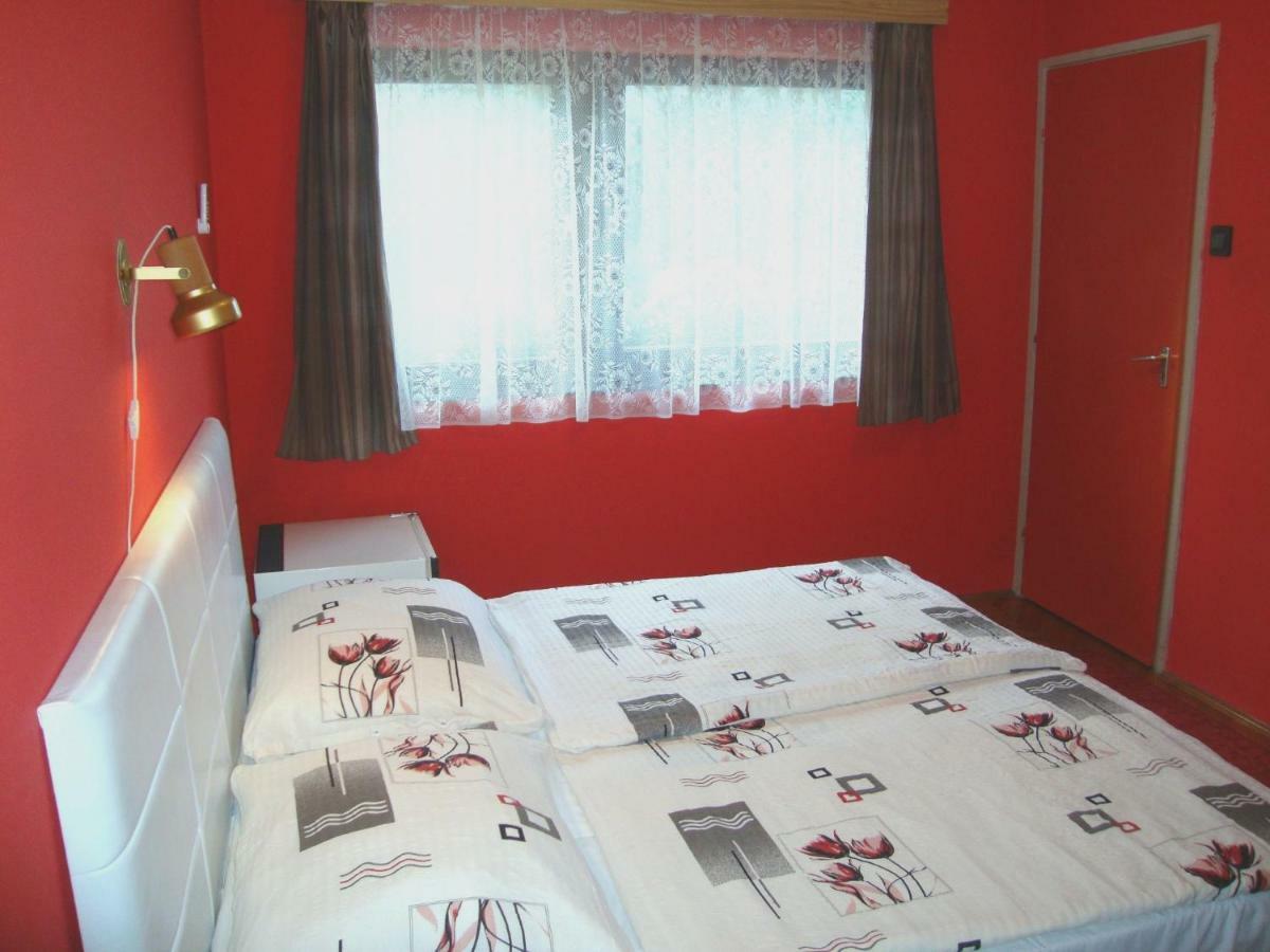 Gyongyvirag Vendeghaz Apartment Balatonboglar Luaran gambar